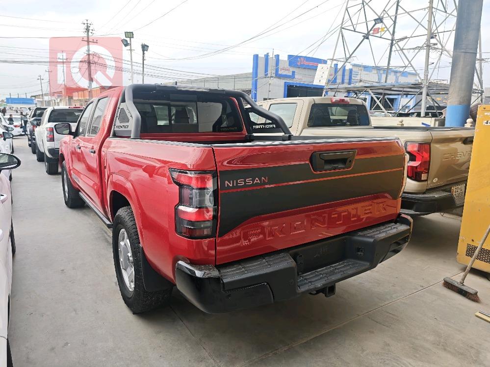 نیسان فرۆنتیر